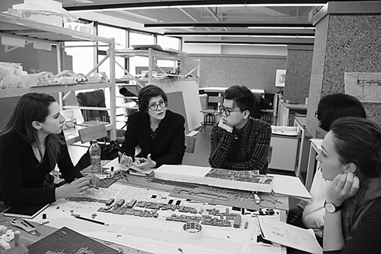 西浦學子破繭成蝶 飛向國際舞台.JPG